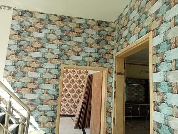 Stone-effect entrance